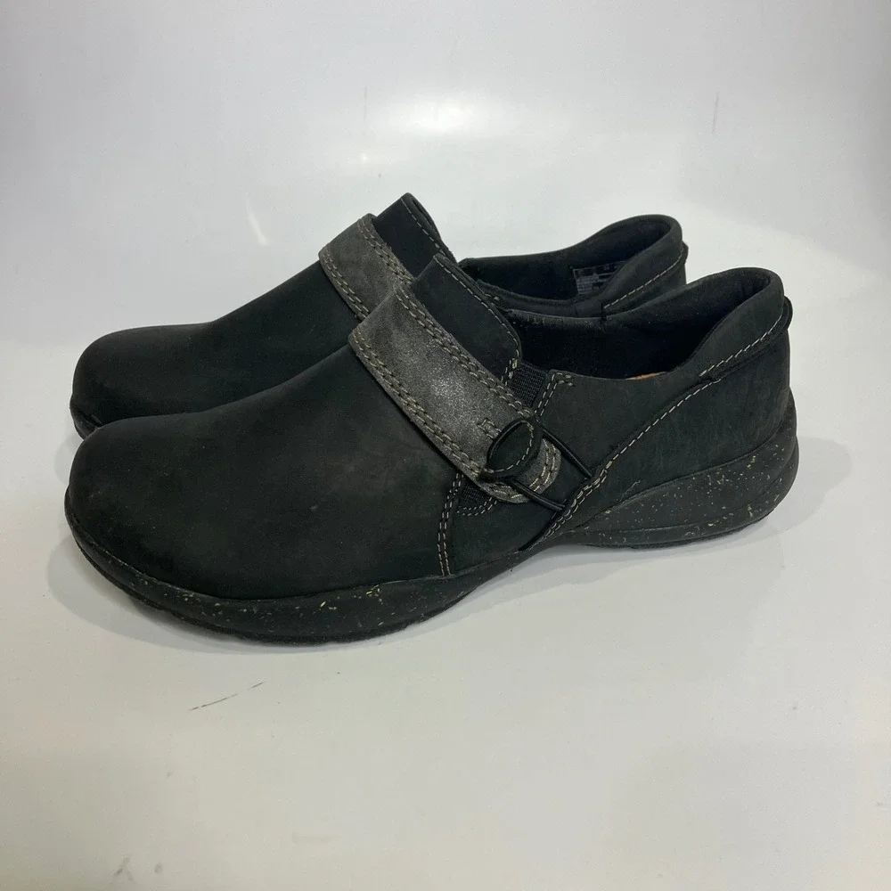Clarks Roseville dot black leather slip on loafers women's‎ size 6 minimalist